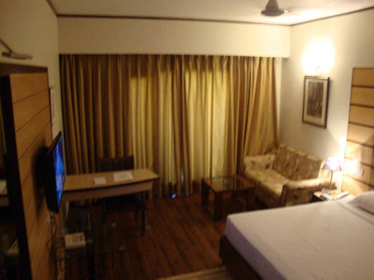 Hotel North Park Panchkula Exterior photo