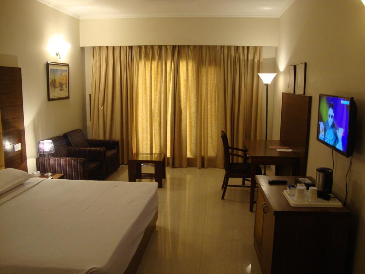 Hotel North Park Panchkula Exterior photo
